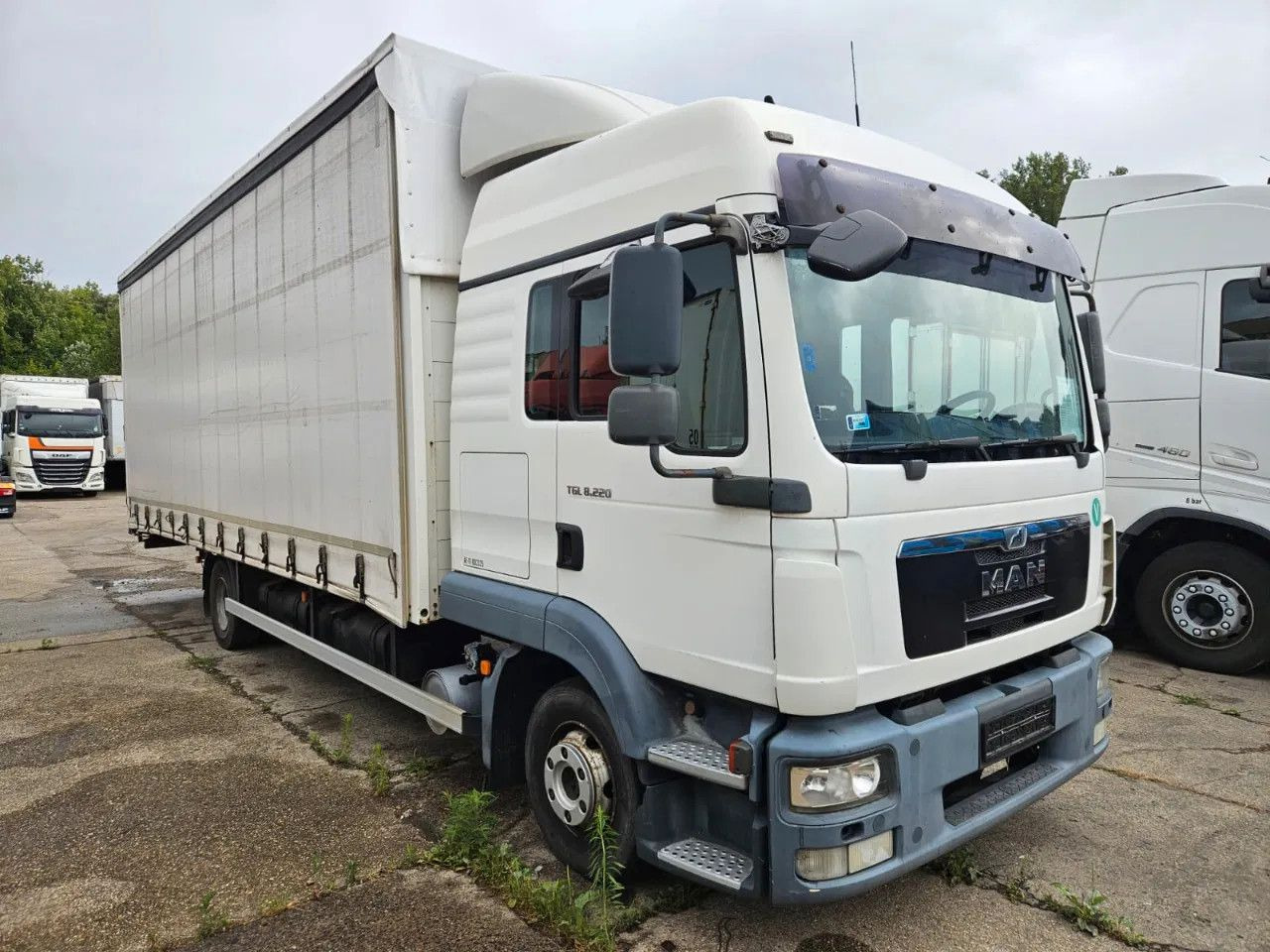 MAN TGL 8.220 4x2 BL Euro 5 EEV - Camião de lona: foto 2 MAN TGL 8.220 4x2 BL Euro 5 EEV - Camião de lona: foto 2