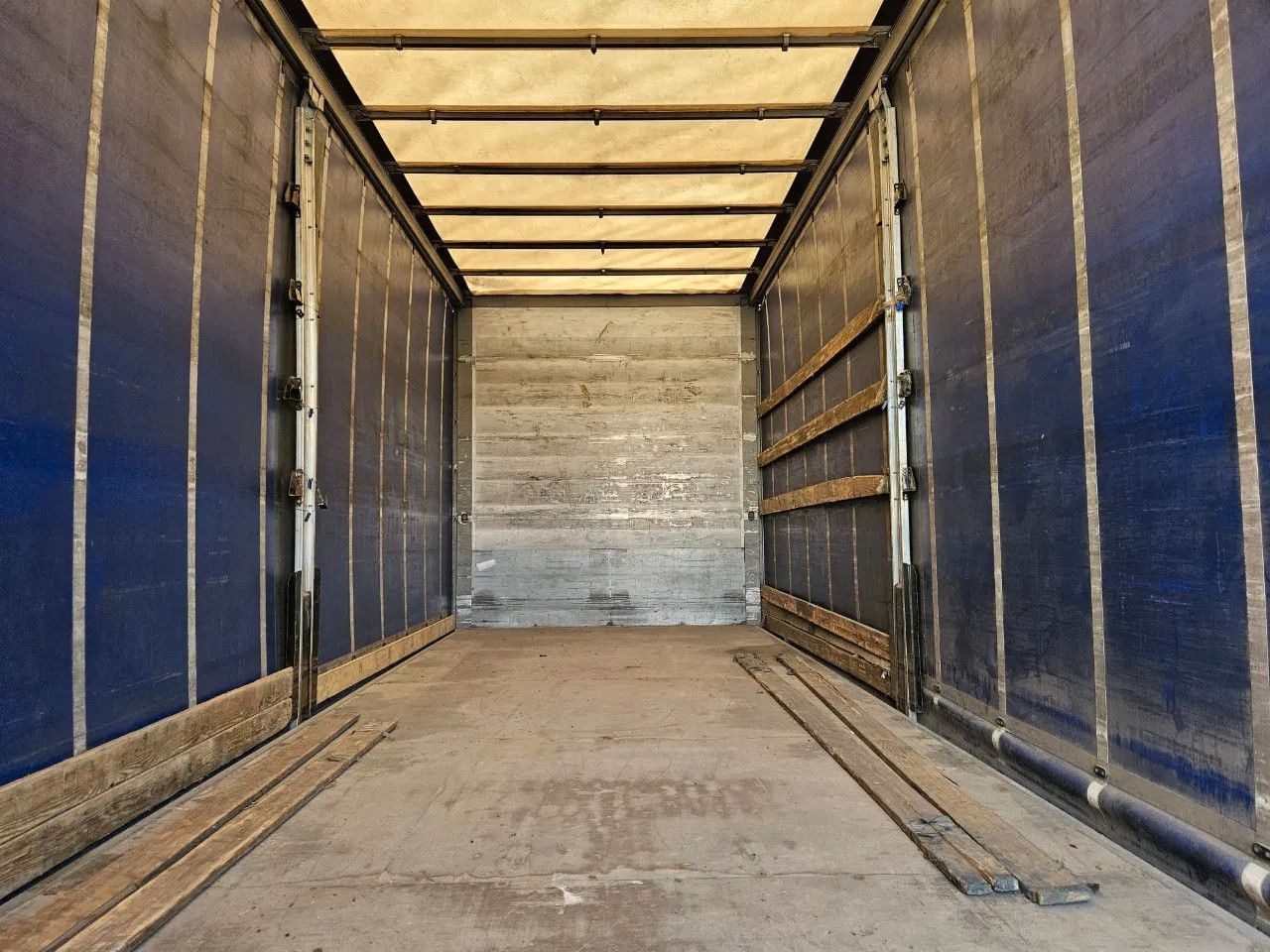 Camião de lona MAN TGL 8.220 Euro5 8,5 t: foto 7 Camião de lona MAN TGL 8.220 Euro5 8,5 t: foto 7