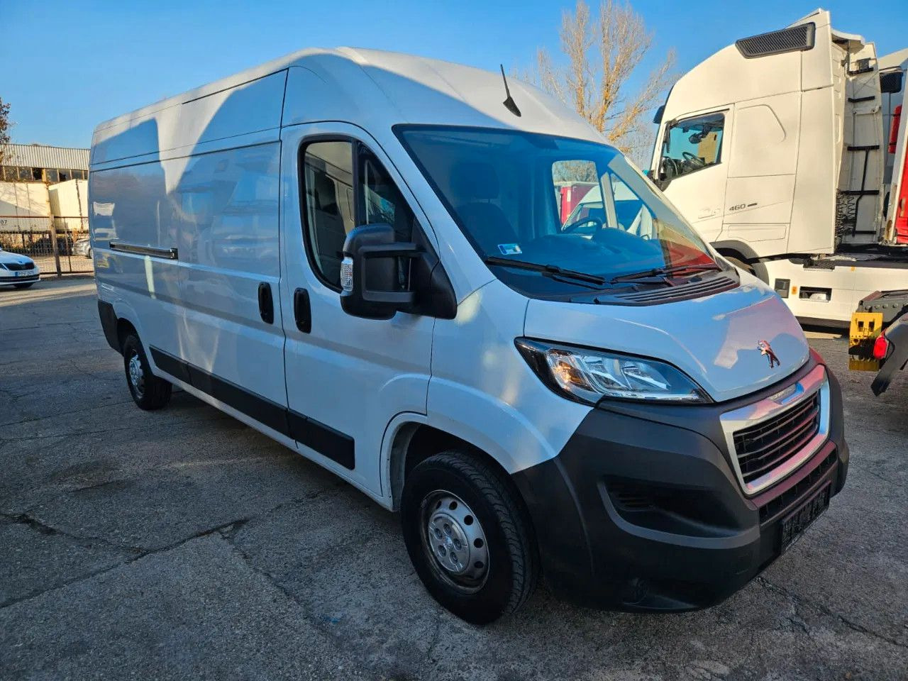 Peugeot Boxer Box 2.2 Premium FT 350 L3H2 Camera 2 units - Carrinha de contentor: foto 2 Peugeot Boxer Box 2.2 Premium FT 350 L3H2 Camera 2 units - Carrinha de contentor: foto 2