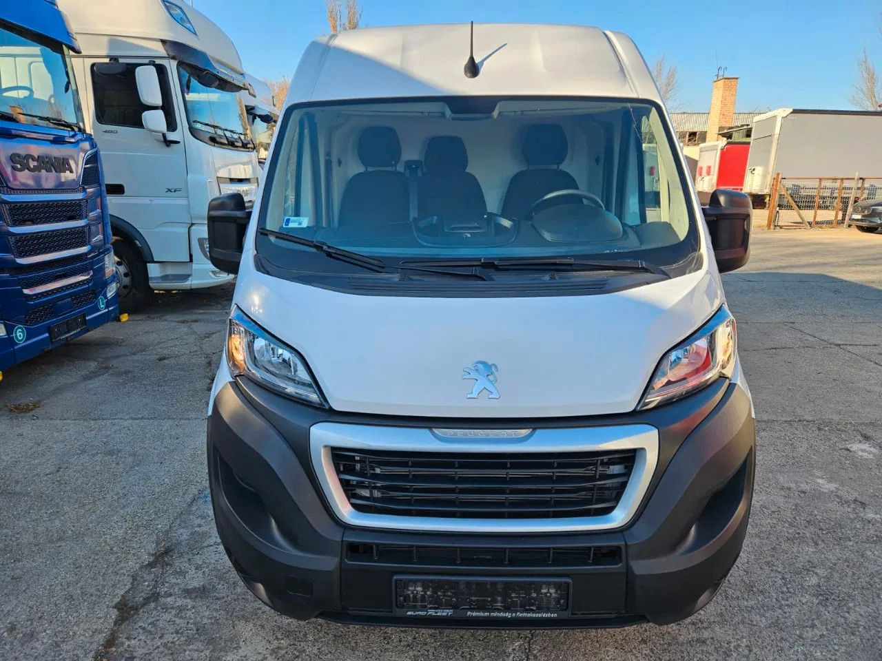 Peugeot Boxer Box 2.2 Premium FT 350 L3H2 Camera 2 units - Carrinha de contentor: foto 5 Peugeot Boxer Box 2.2 Premium FT 350 L3H2 Camera 2 units - Carrinha de contentor: foto 5