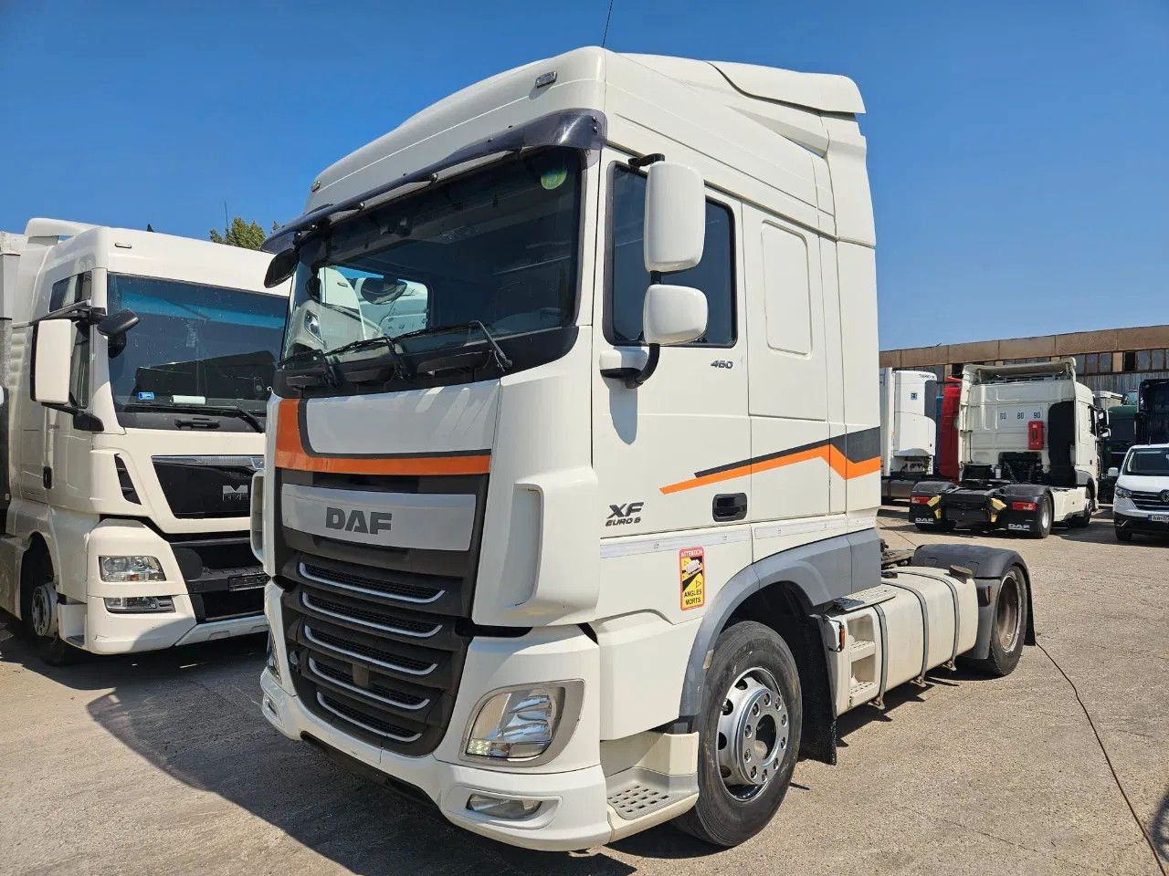 DAF XF 460 Space Cab Standklima 2 units - Tractor: foto 1 DAF XF 460 Space Cab Standklima 2 units - Tractor: foto 1