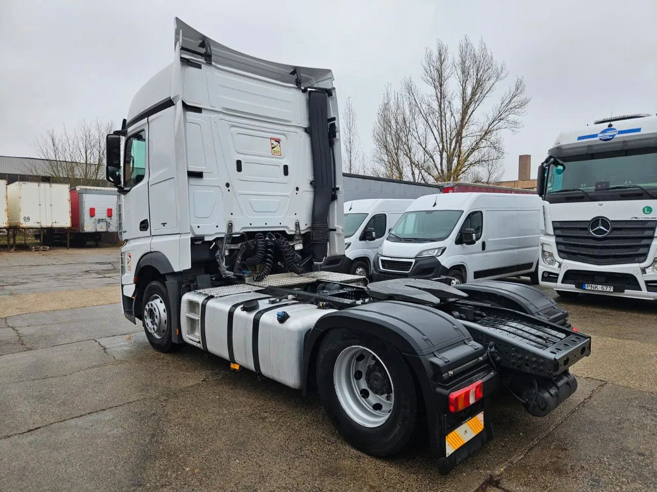 Mercedes-Benz Actros 1845 Standard-BigSpace-Stand Klima-2 Unit - Tractor: foto 4 Mercedes-Benz Actros 1845 Standard-BigSpace-Stand Klima-2 Unit - Tractor: foto 4