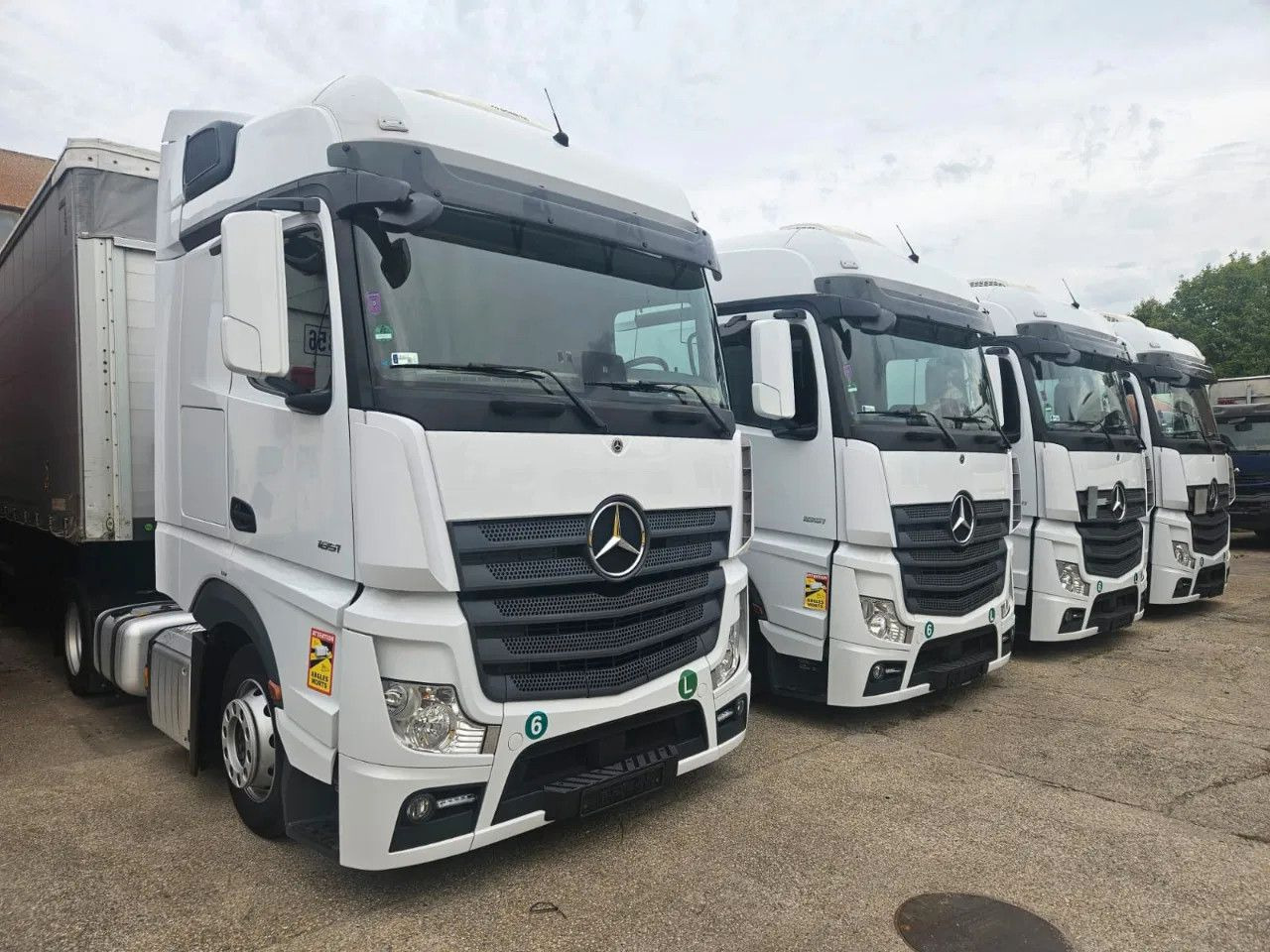 Mercedes-Benz Actros 1851 Mega, BigSpace, Standklima, 4 units - Tractor: foto 5 Mercedes-Benz Actros 1851 Mega, BigSpace, Standklima, 4 units - Tractor: foto 5