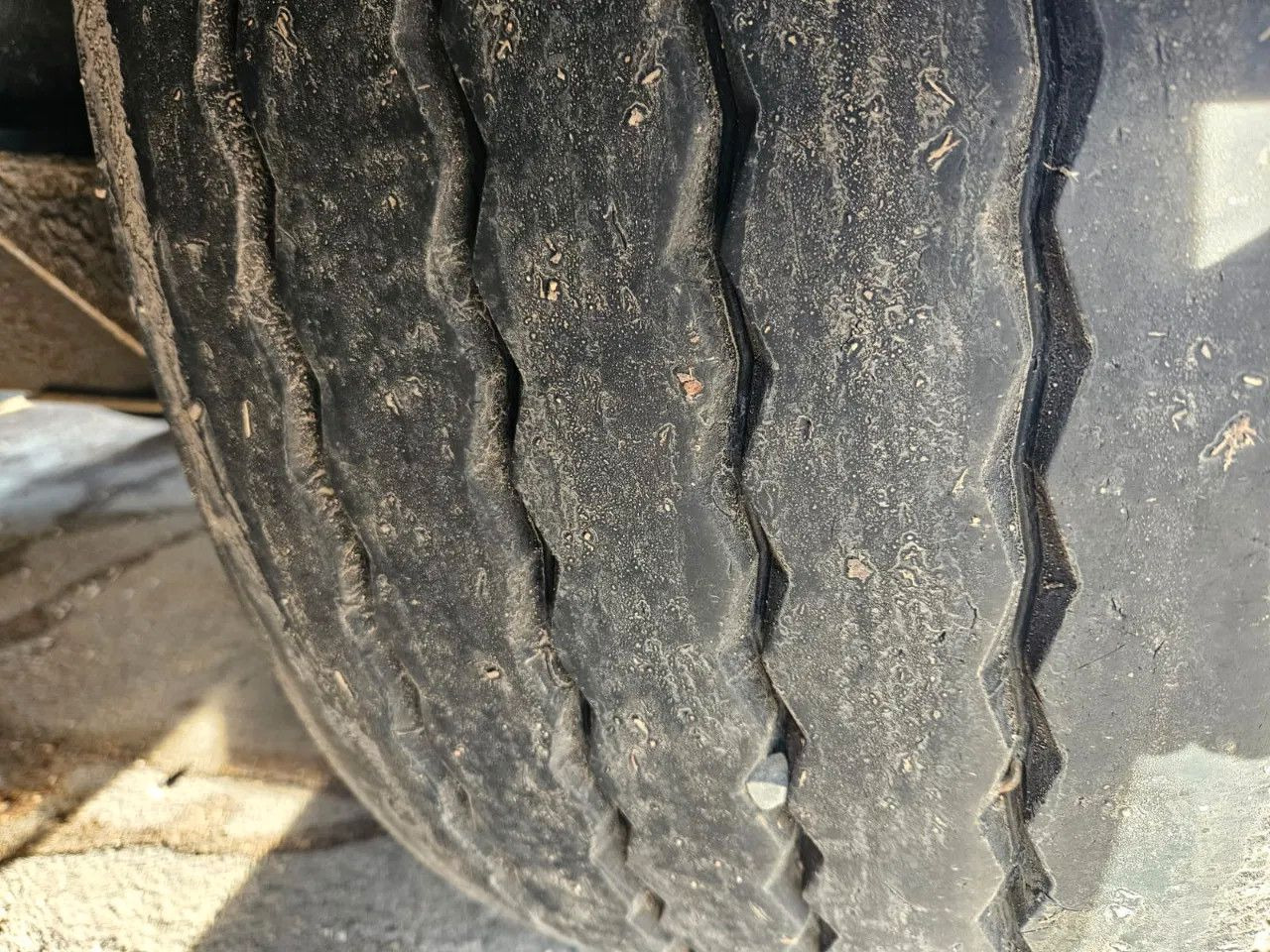 Semi-reboque basculante Wielton NW-3 38m3 Lifting Axle, Alloy w.: foto 11 Semi-reboque basculante Wielton NW-3 38m3 Lifting Axle, Alloy w.: foto 11