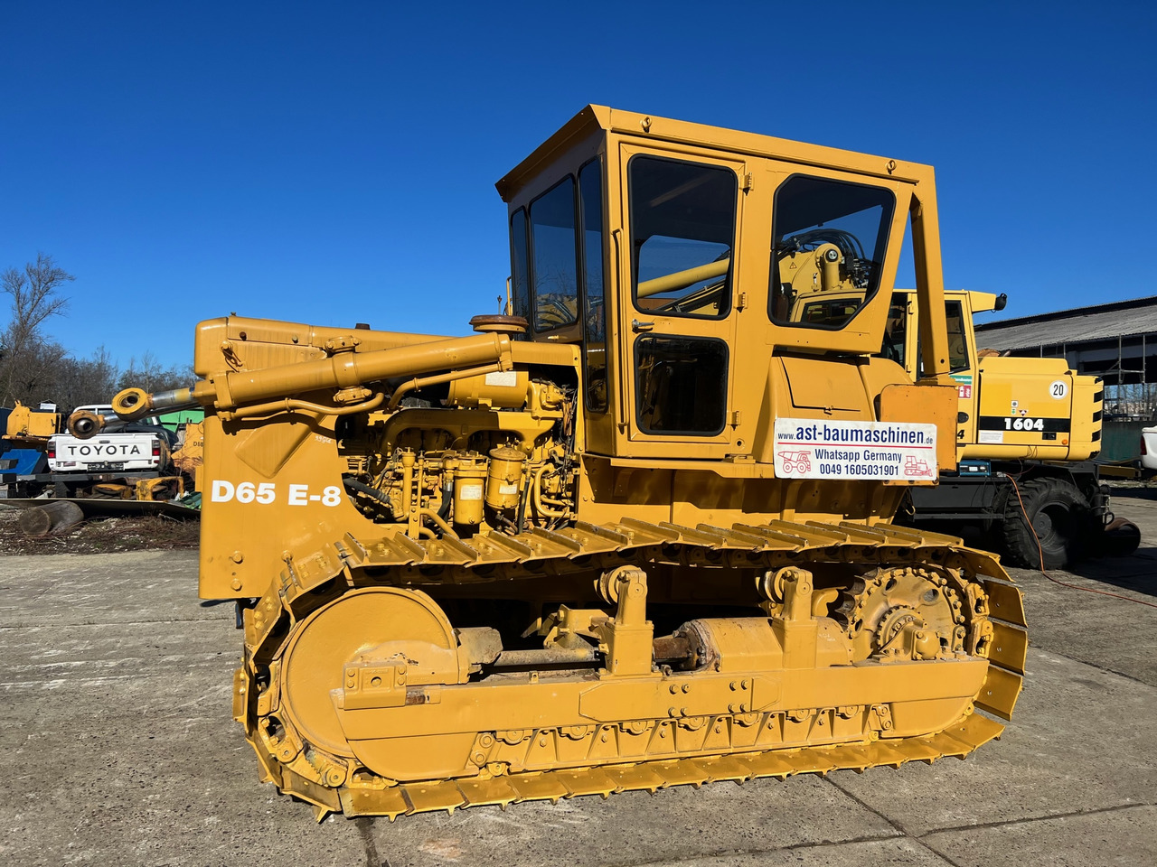 KOMATSU D65-E - Buldôzer: foto 1 KOMATSU D65-E - Buldôzer: foto 1