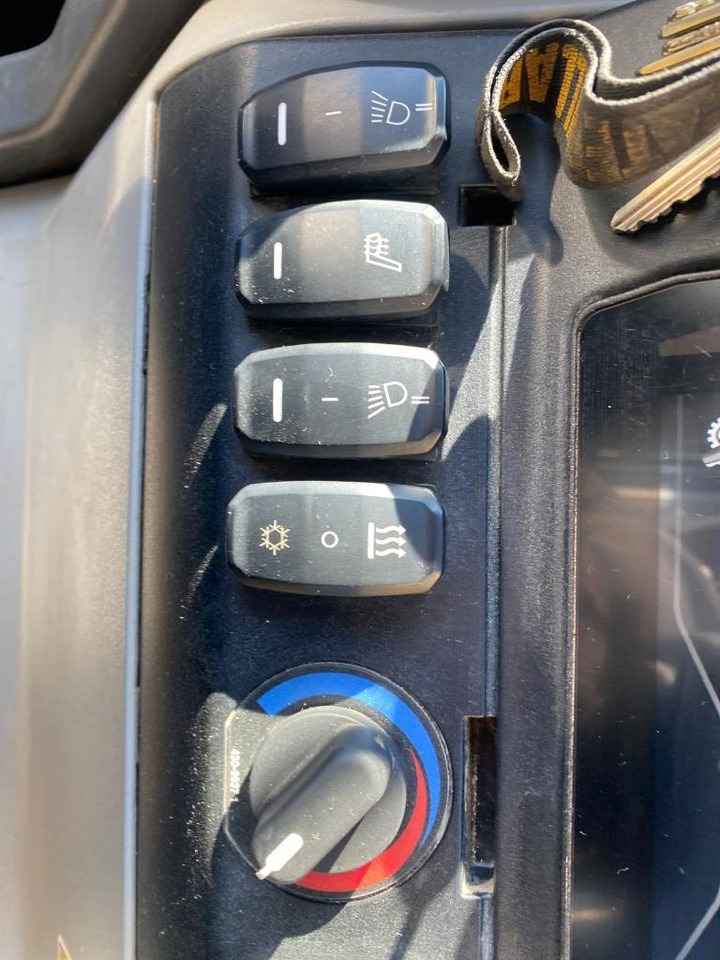 Retroescavadeira CAT 444 4x4: foto 9 Retroescavadeira CAT 444 4x4: foto 9