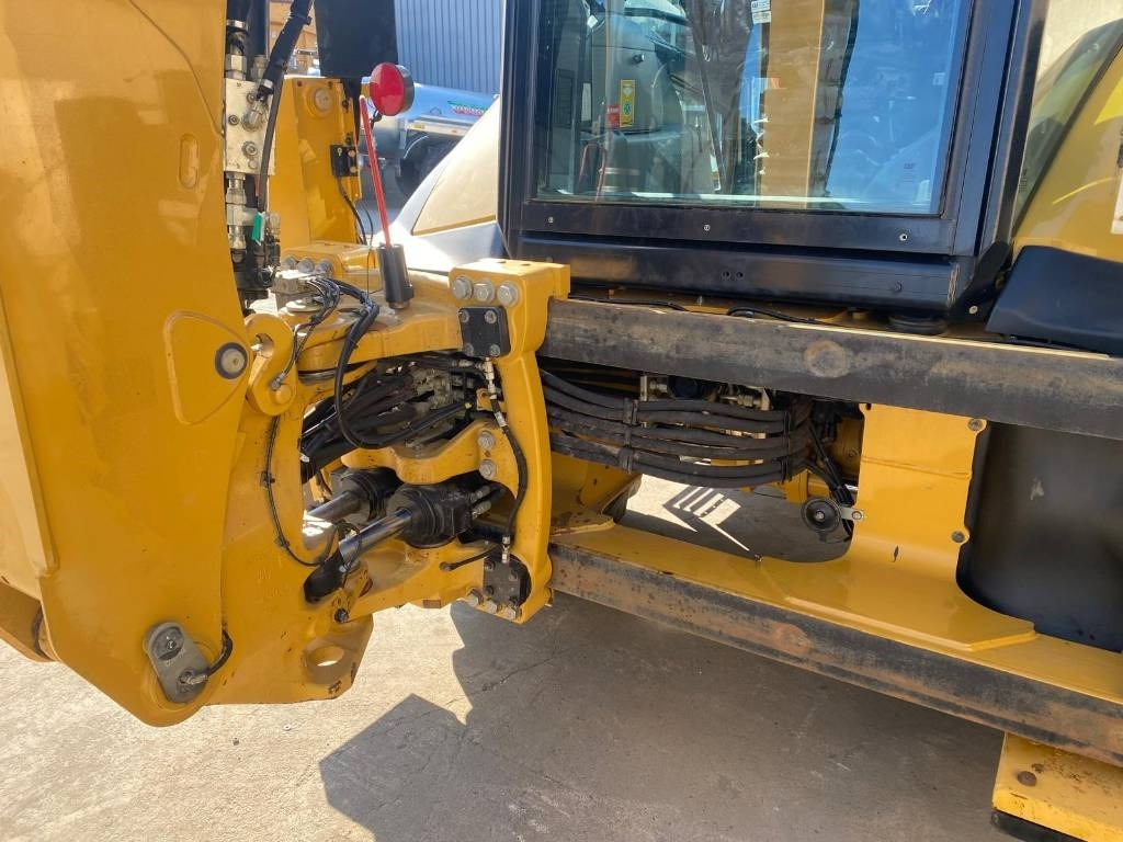 Retroescavadeira CAT 444 4x4: foto 11 Retroescavadeira CAT 444 4x4: foto 11