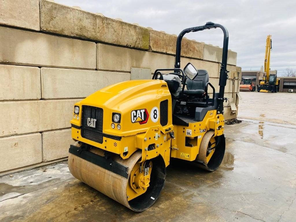 CAT CB 2.7 - Compactador de asfalto: foto 3 CAT CB 2.7 - Compactador de asfalto: foto 3