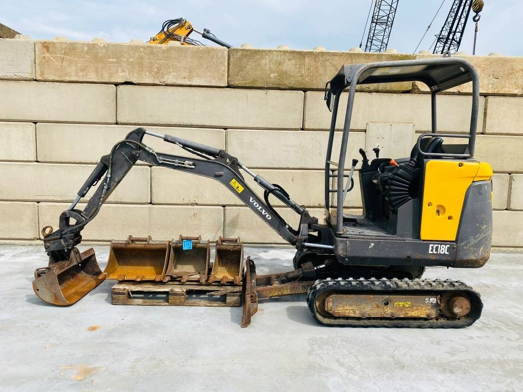 Volvo EC 18 C - Mini escavadeira: foto 1 Volvo EC 18 C - Mini escavadeira: foto 1