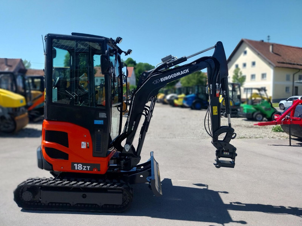 Eurocomach 18 ZT mit Powertilt - Mini escavadeira: foto 3 Eurocomach 18 ZT mit Powertilt - Mini escavadeira: foto 3