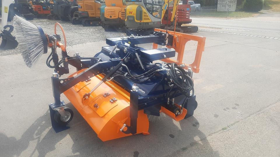 Kehrmaschine 1,2m 1,5m 1,8m 2,3m Schlepper Radlader Teleskoplader - Vassoura: foto 4 Kehrmaschine 1,2m 1,5m 1,8m 2,3m Schlepper Radlader Teleskoplader - Vassoura: foto 4