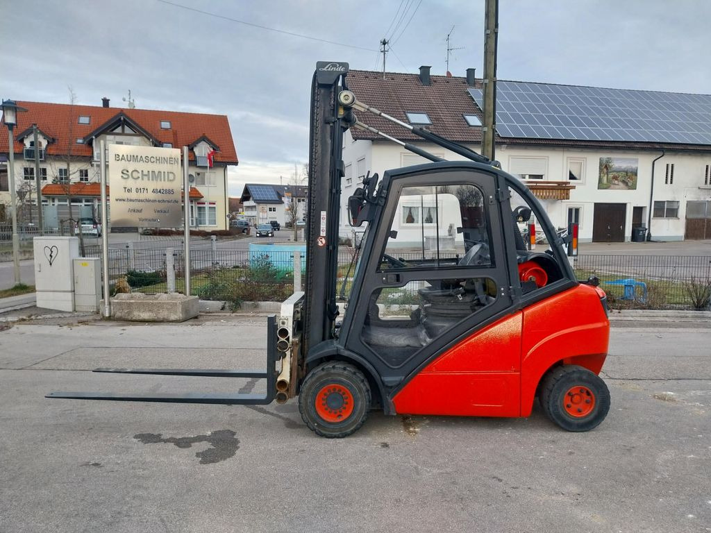 Linde H 25 T - Empilhador a diesel: foto 2 Linde H 25 T - Empilhador a diesel: foto 2