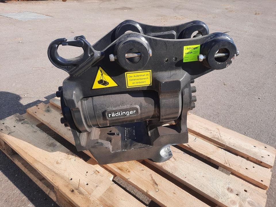 Rädlinger Tilt 4 -8 to Powertilt Minibagger MS 03 Sonderpreis Cat - Tiltrotator para Mini escavadeira: foto 1 Rädlinger Tilt 4 -8 to Powertilt Minibagger MS 03 Sonderpreis Cat - Tiltrotator para Mini escavadeira: foto 1