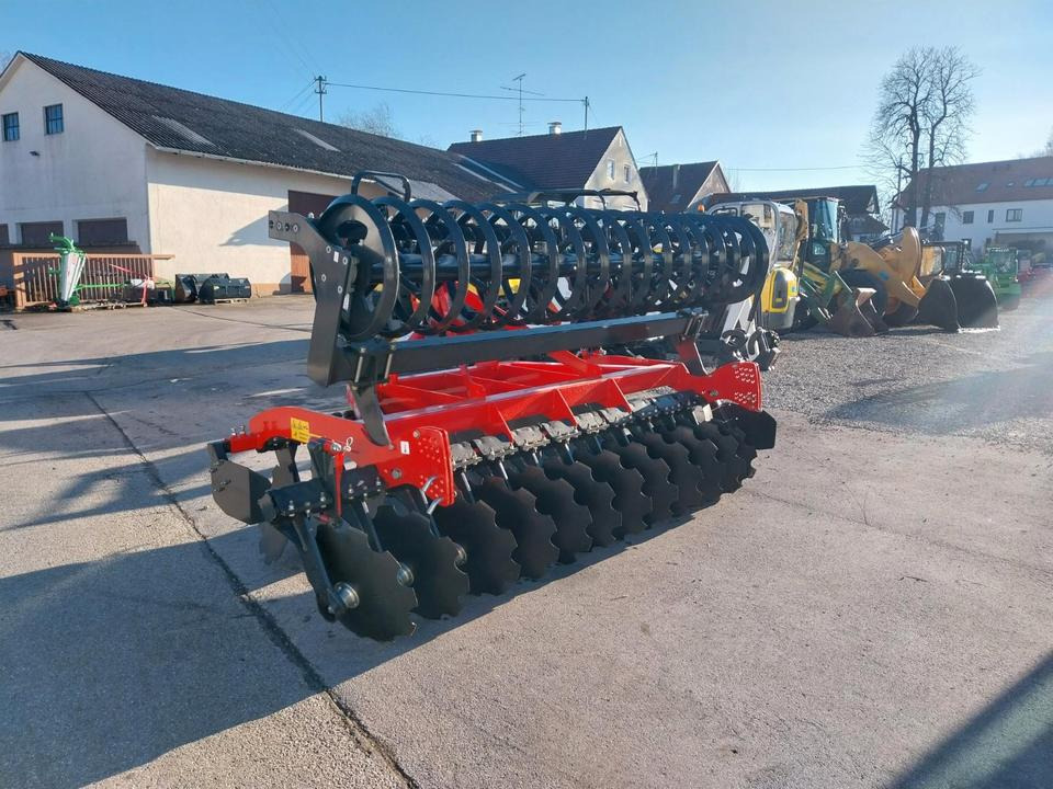 Scheibenegge 3m Scheibengrubber Kurzscheibenegge Grubber - Grades de discos: foto 3 Scheibenegge 3m Scheibengrubber Kurzscheibenegge Grubber - Grades de discos: foto 3