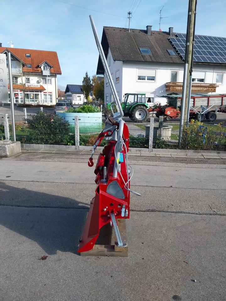 Neue Forstseilwinde Seilwinde Tajfun EGV 45 AHK SG Funk 35 55 65 - Molinete para Equipamento florestal: foto 3 Neue Forstseilwinde Seilwinde Tajfun EGV 45 AHK SG Funk 35 55 65 - Molinete para Equipamento florestal: foto 3
