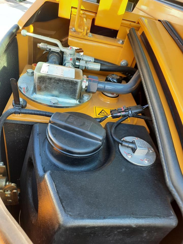 Neuen XCMG XE35E Kubota Minibagger Bagger Radlader Raupenbagger - Mini escavadeira: foto 5 Neuen XCMG XE35E Kubota Minibagger Bagger Radlader Raupenbagger - Mini escavadeira: foto 5