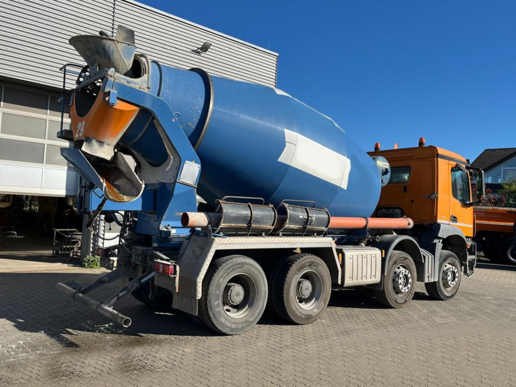 Camião MERCEDES-BENZ Arocs 3236 8x4 Betonmischer Deutsch Top AP Achsen: foto 6