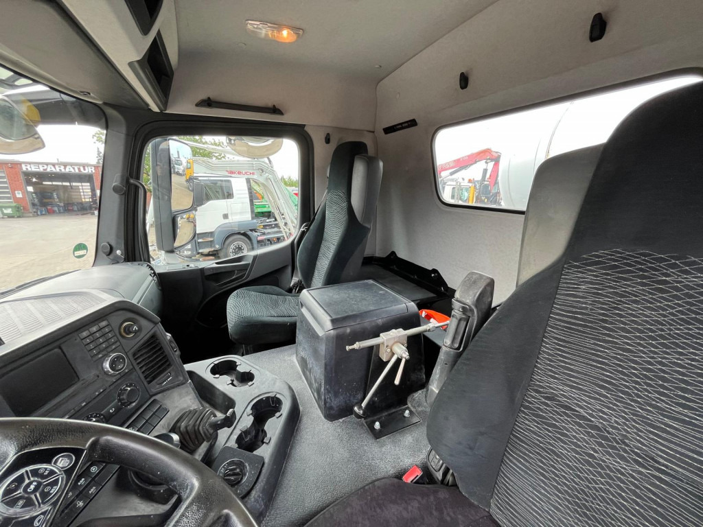 MERCEDES-BENZ Arocs 3240 B 8x4 Betonmischer Deutsch Top AP Achsen - Camião: foto 3 MERCEDES-BENZ Arocs 3240 B 8x4 Betonmischer Deutsch Top AP Achsen - Camião: foto 3