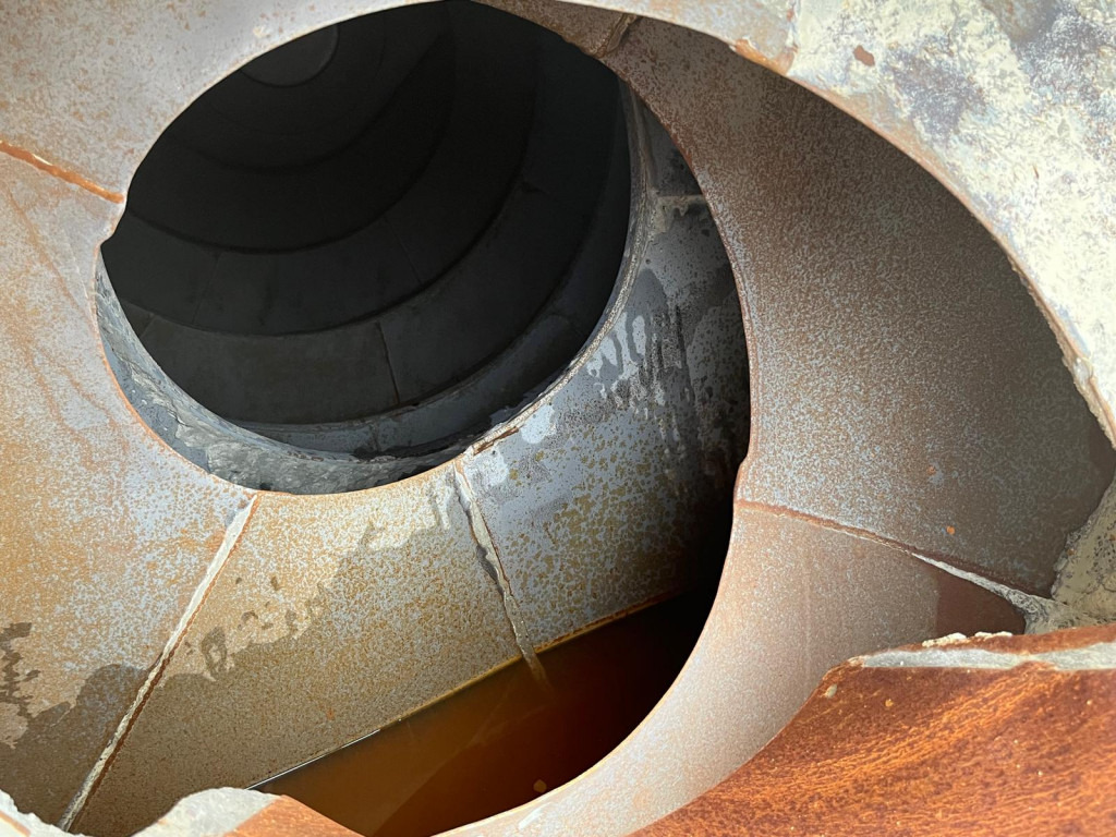 MERCEDES-BENZ Arocs 3240 B 8x4 Betonmischer Deutsch Top AP Achsen - Camião: foto 5 MERCEDES-BENZ Arocs 3240 B 8x4 Betonmischer Deutsch Top AP Achsen - Camião: foto 5