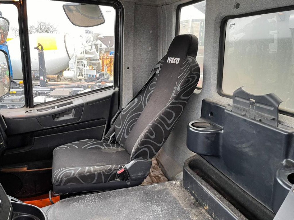 IVECO-MAGIRUS TRACKER AD450TW 4 Achs Muldenkipper Meiller - Dumper: foto 2 IVECO-MAGIRUS TRACKER AD450TW 4 Achs Muldenkipper Meiller - Dumper: foto 2