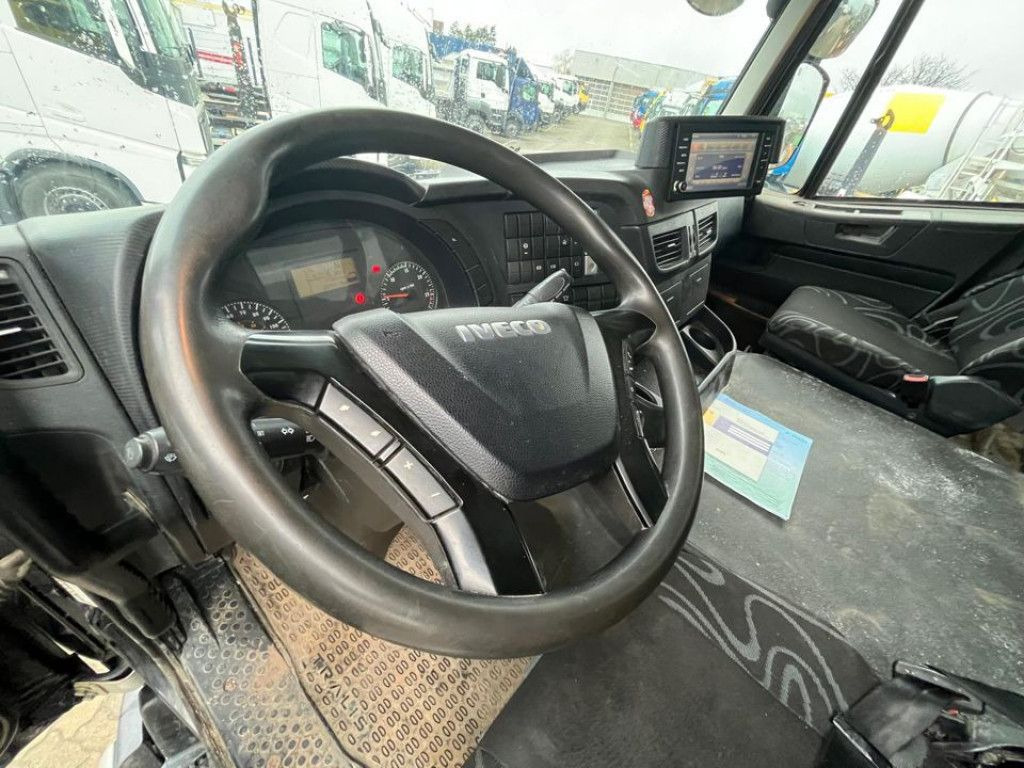 Iveco TRACKER AD450TW 4 Achs Muldenkipper Meiller - Camião basculante: foto 5 Iveco TRACKER AD450TW 4 Achs Muldenkipper Meiller - Camião basculante: foto 5