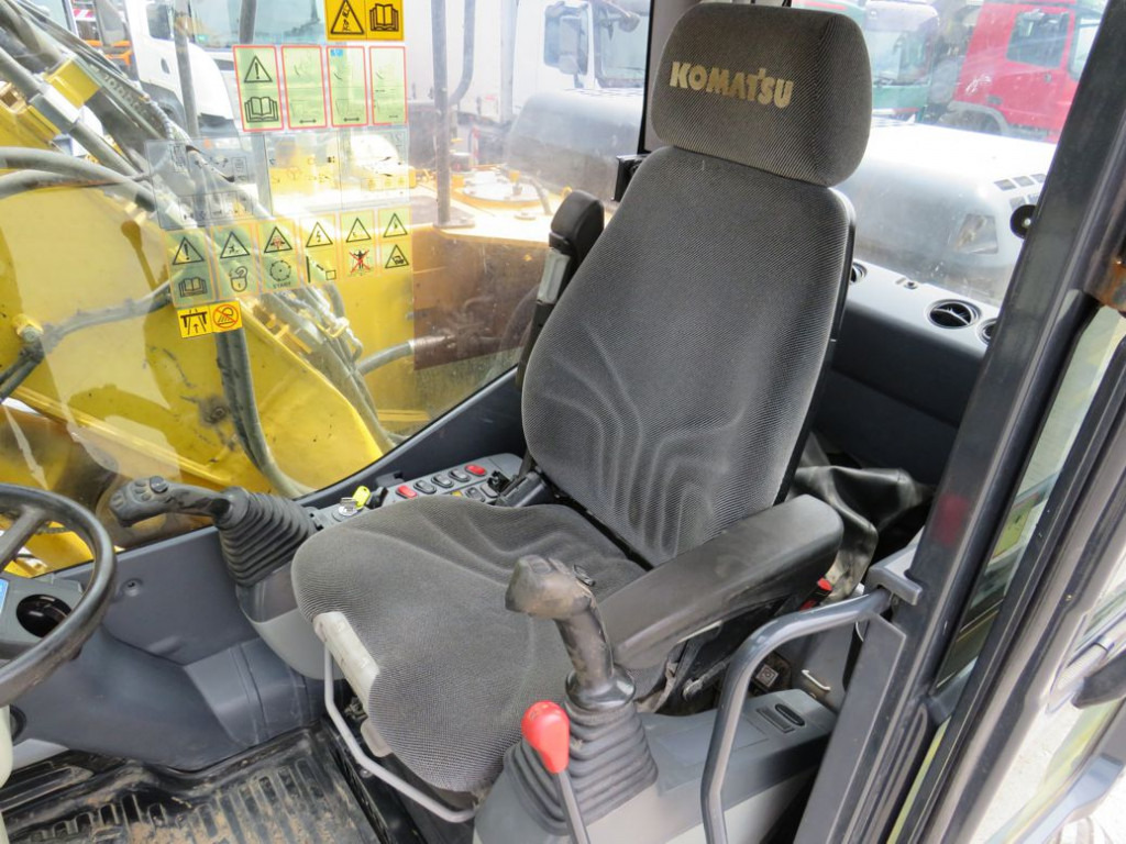 KOMATSU HANOMAG Mobilbagger PW 148 - 8 Bagger 6.824h Deutsch top - Escavadeira de rodas: foto 3 KOMATSU HANOMAG Mobilbagger PW 148 - 8 Bagger 6.824h Deutsch top - Escavadeira de rodas: foto 3