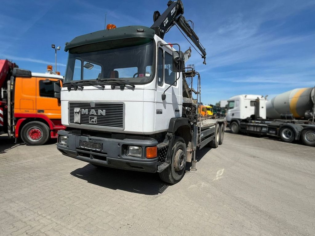 MAN F2000 27.342 6x4 Abrollkipper mit Kran - Camião polibenne, Camião grua: foto 1 MAN F2000 27.342 6x4 Abrollkipper mit Kran - Camião polibenne, Camião grua: foto 1