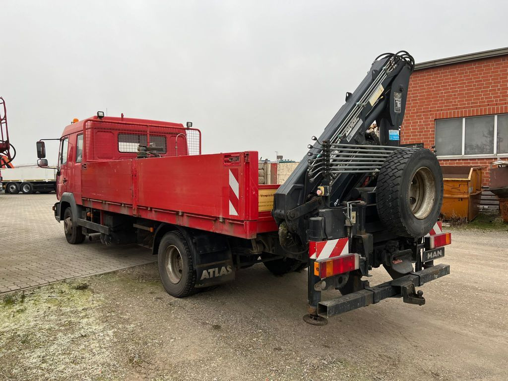 MAN LE 12.225 LC Pritsche Heckkran 6 Zylinder Doka T - Camião de caixa aberta/ Plataforma, Camião grua: foto 4 MAN LE 12.225 LC Pritsche Heckkran 6 Zylinder Doka T - Camião de caixa aberta/ Plataforma, Camião grua: foto 4