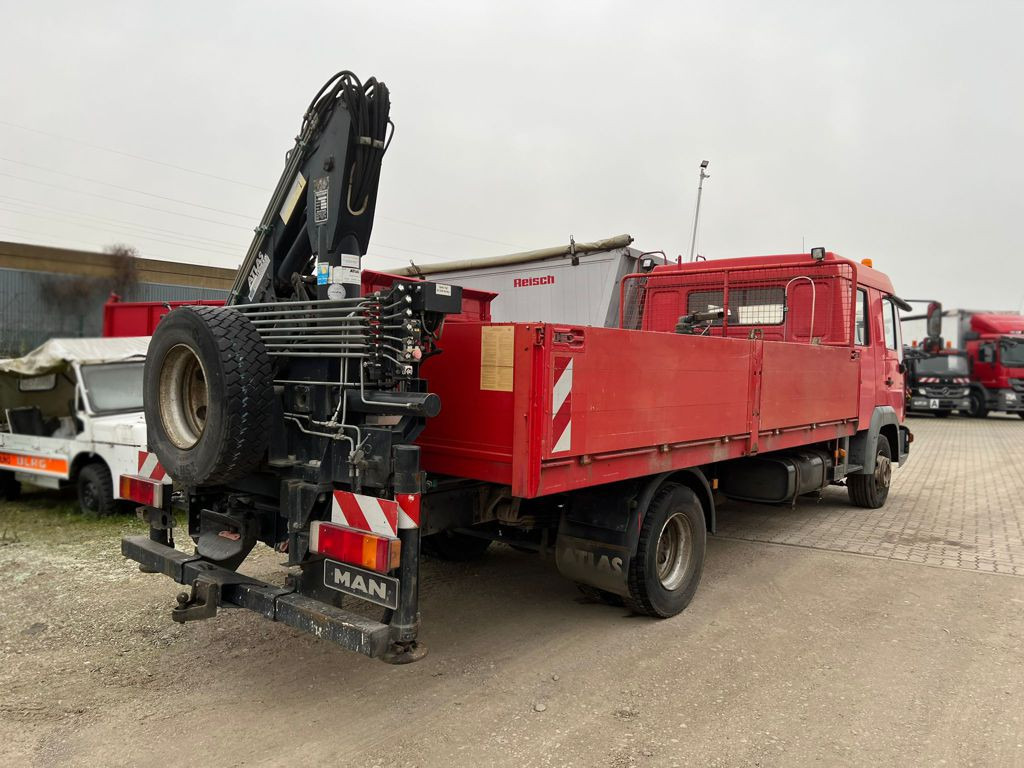 MAN LE 12.225 LC Pritsche Heckkran 6 Zylinder Doka Topzust - Camião de caixa aberta/ Plataforma, Camião grua: foto 3 MAN LE 12.225 LC Pritsche Heckkran 6 Zylinder Doka Topzust - Camião de caixa aberta/ Plataforma, Camião grua: foto 3