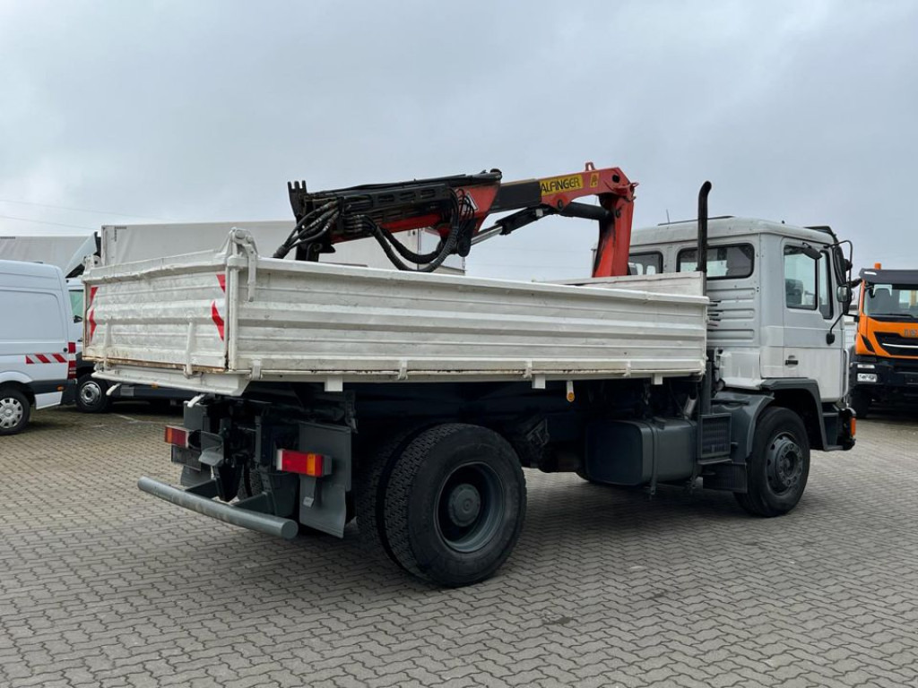 MAN MAN F90 2-Achs Kipper Kran 18.232 FK Palf. PK 8000 - Camião basculante, Camião grua: foto 4 MAN MAN F90 2-Achs Kipper Kran 18.232 FK Palf. PK 8000 - Camião basculante, Camião grua: foto 4