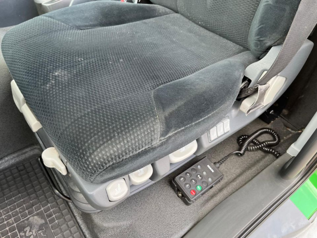 MAN TG-L 12.220 4x2 BL Standardkoffer LBW LBW 1.5 to - Camião furgão: foto 5 MAN TG-L 12.220 4x2 BL Standardkoffer LBW LBW 1.5 to - Camião furgão: foto 5