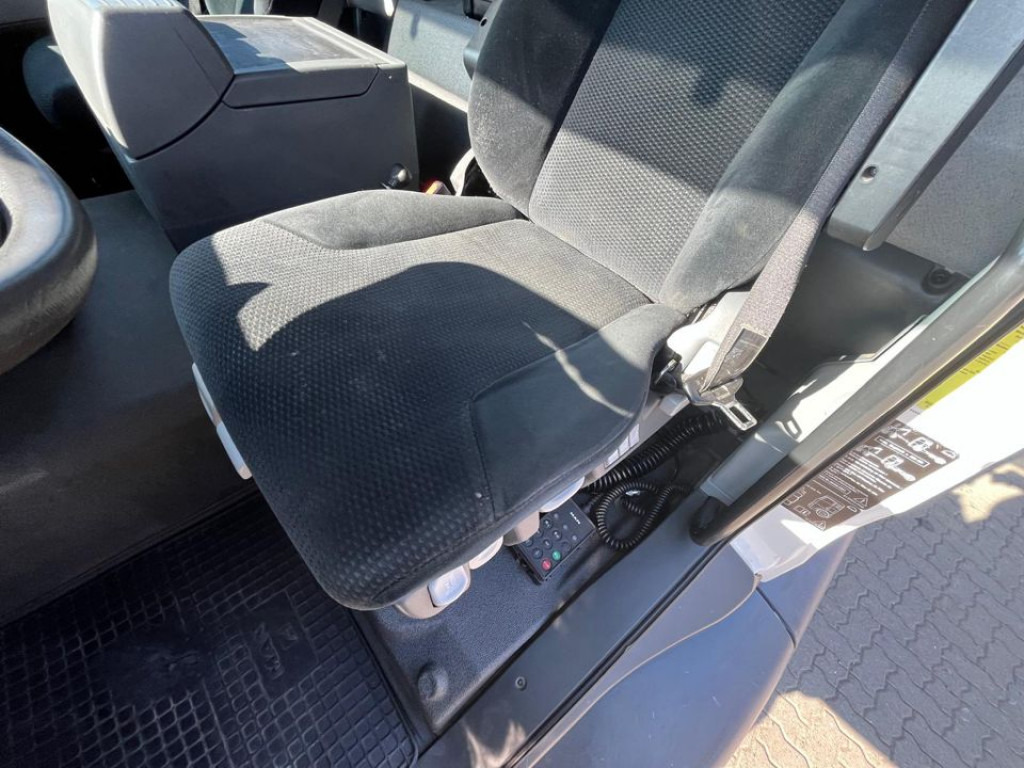 MAN TG-S 26.400 6x2-2 BL Pritsche Heckkran 5xhydr.Ausschub, Funk - Camião de caixa aberta/ Plataforma, Camião grua: foto 3 MAN TG-S 26.400 6x2-2 BL Pritsche Heckkran 5xhydr.Ausschub, Funk - Camião de caixa aberta/ Plataforma, Camião grua: foto 3