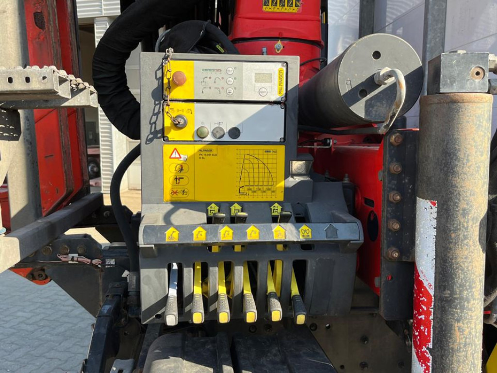 MAN TG-S 26.400 6x2-2 BL Pritsche Heckkran 5xhydr.Ausschub, Funk - Camião de caixa aberta/ Plataforma, Camião grua: foto 4 MAN TG-S 26.400 6x2-2 BL Pritsche Heckkran 5xhydr.Ausschub, Funk - Camião de caixa aberta/ Plataforma, Camião grua: foto 4