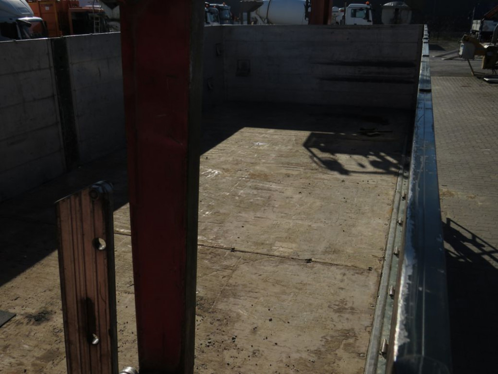 MAN TG-S 26.400 6x2-2 BL Pritsche Heckkran Atlas 165.2 - Camião de caixa aberta/ Plataforma, Camião grua: foto 4 MAN TG-S 26.400 6x2-2 BL Pritsche Heckkran Atlas 165.2 - Camião de caixa aberta/ Plataforma, Camião grua: foto 4