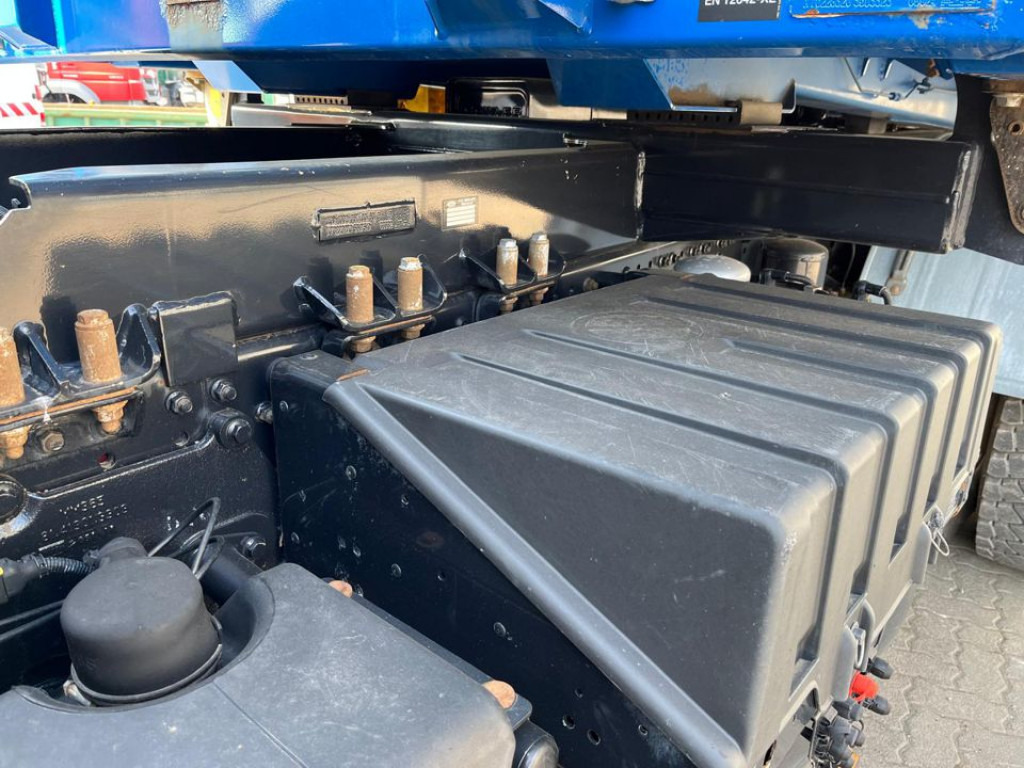 MAN TG-S 26.440 6x6 3-Achs Allradkipper Bordmatik Schalter - Camião basculante: foto 3 MAN TG-S 26.440 6x6 3-Achs Allradkipper Bordmatik Schalter - Camião basculante: foto 3