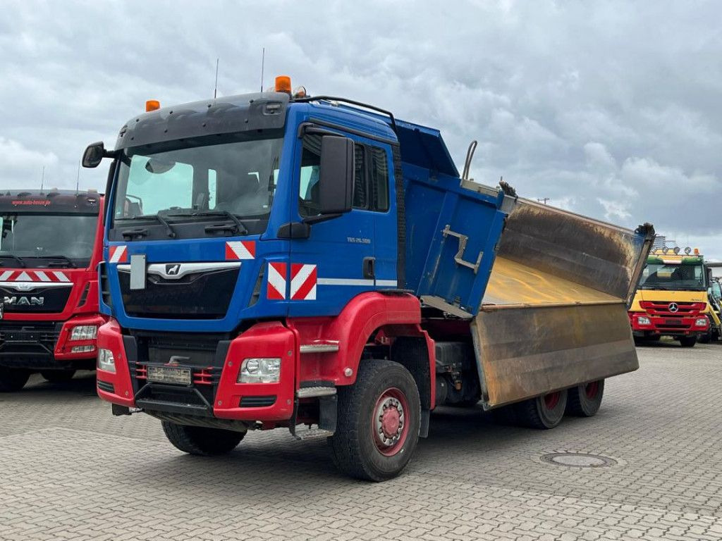 MAN TG-S 26.500 6x6 BB 3-Achs Allradkipper Bordmatik - Camião basculante: foto 1 MAN TG-S 26.500 6x6 BB 3-Achs Allradkipper Bordmatik - Camião basculante: foto 1