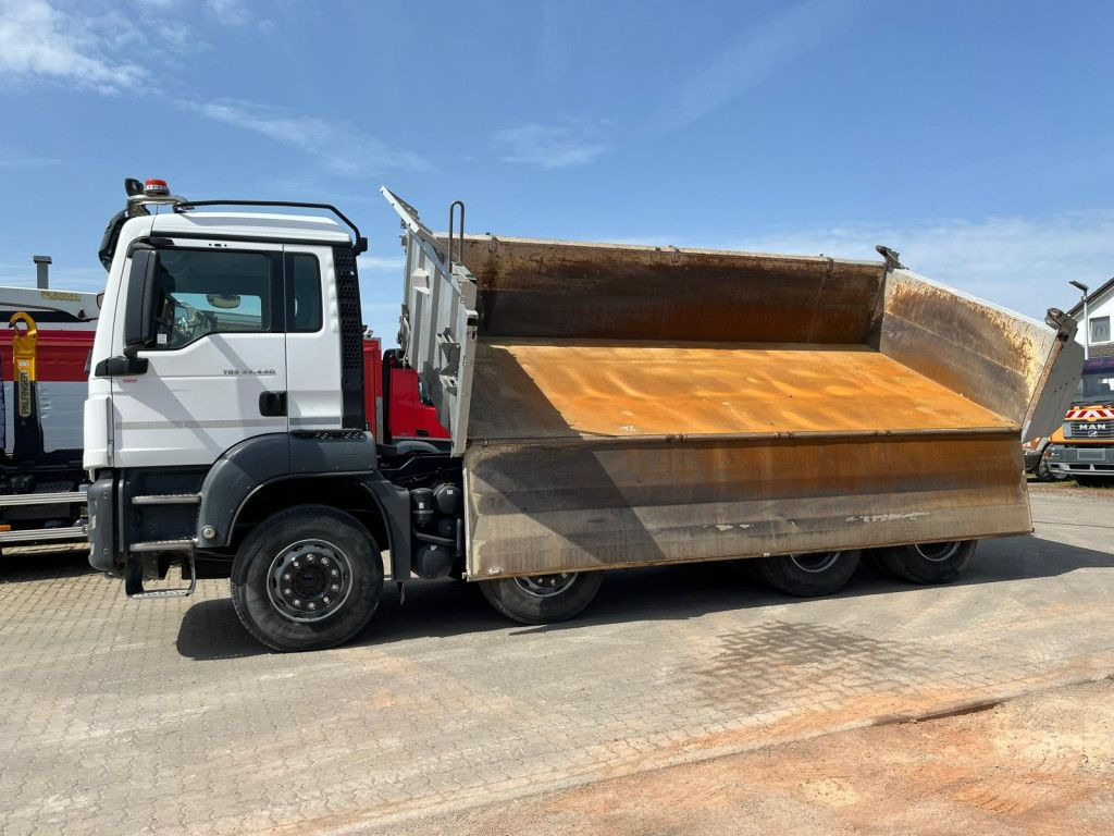 MAN TG-S 35.440 8x4 BB 4-Achs Kipper MeillerBordmati - Camião basculante: foto 3 MAN TG-S 35.440 8x4 BB 4-Achs Kipper MeillerBordmati - Camião basculante: foto 3