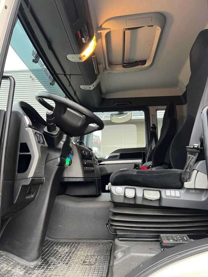 MAN TG-S Pritsche Heckkran 26.400 6x2-2 BL 5xhydr, faltbar, Palfinger PK 19001 D / Funk - Camião de caixa aberta/ Plataforma, Camião grua: foto 5 MAN TG-S Pritsche Heckkran 26.400 6x2-2 BL 5xhydr, faltbar, Palfinger PK 19001 D / Funk - Camião de caixa aberta/ Plataforma, Camião grua: foto 5