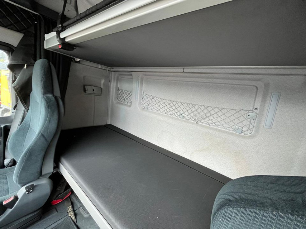 MAN TG-X 26.400 6x2 Pritsche Heckkran Palfinger PK 34002 - Camião de caixa aberta/ Plataforma, Camião grua: foto 3 MAN TG-X 26.400 6x2 Pritsche Heckkran Palfinger PK 34002 - Camião de caixa aberta/ Plataforma, Camião grua: foto 3