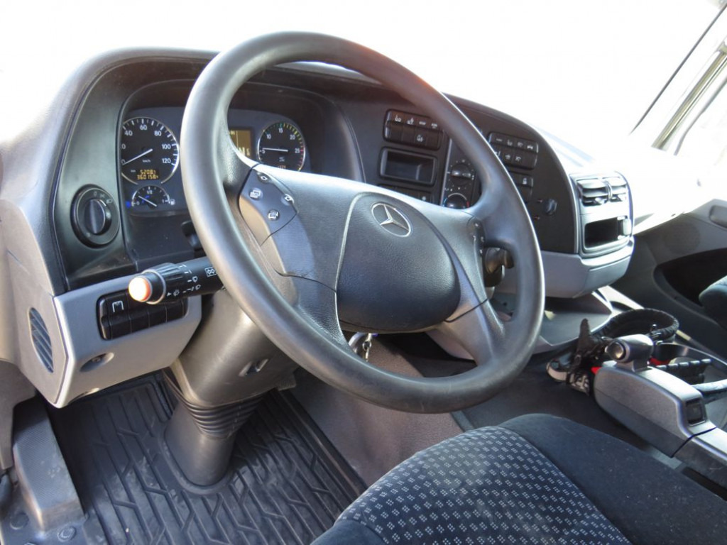 Camião de caixa aberta/ Plataforma, Camião grua MERCEDES-BENZ Actros 2541 L6x2 Pritsche Heckkran Funk: foto 10 Camião de caixa aberta/ Plataforma, Camião grua MERCEDES-BENZ Actros 2541 L6x2 Pritsche Heckkran Funk: foto 10