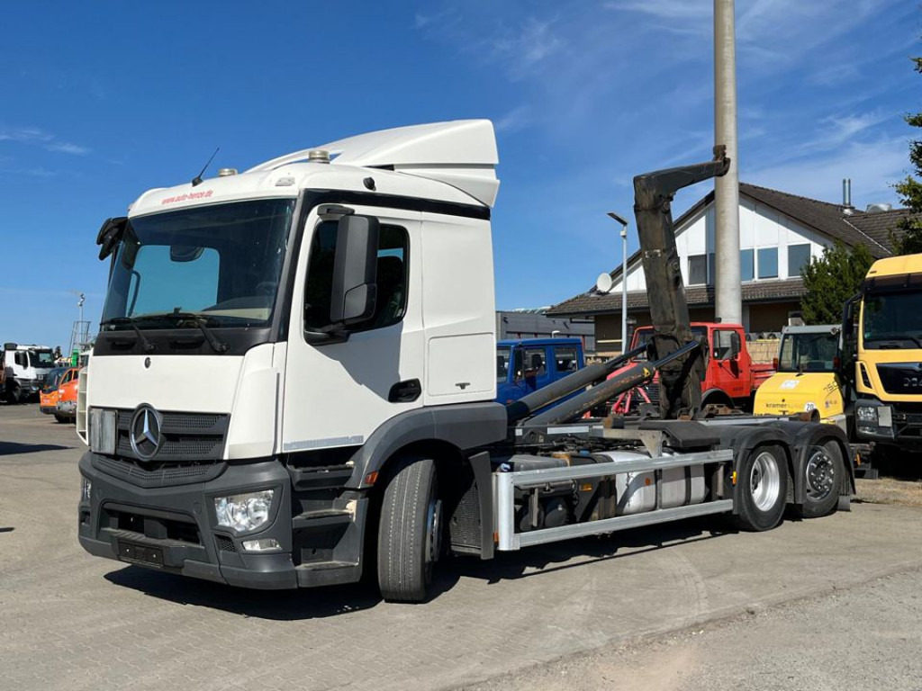 MERCEDES-BENZ Actros 2543 L 6x2 Abrollkipper MeillerLenk Lift - Camião polibenne: foto 1 MERCEDES-BENZ Actros 2543 L 6x2 Abrollkipper MeillerLenk Lift - Camião polibenne: foto 1