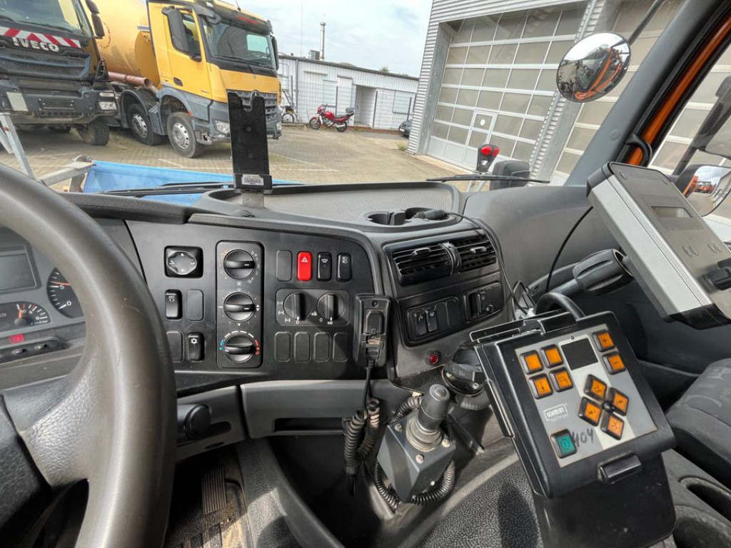 MERCEDES-BENZ Atego 1624 AK 4x4 2-Achs Allradkipper Kran Winterdienst - Camião basculante, Camião grua: foto 2 MERCEDES-BENZ Atego 1624 AK 4x4 2-Achs Allradkipper Kran Winterdienst - Camião basculante, Camião grua: foto 2