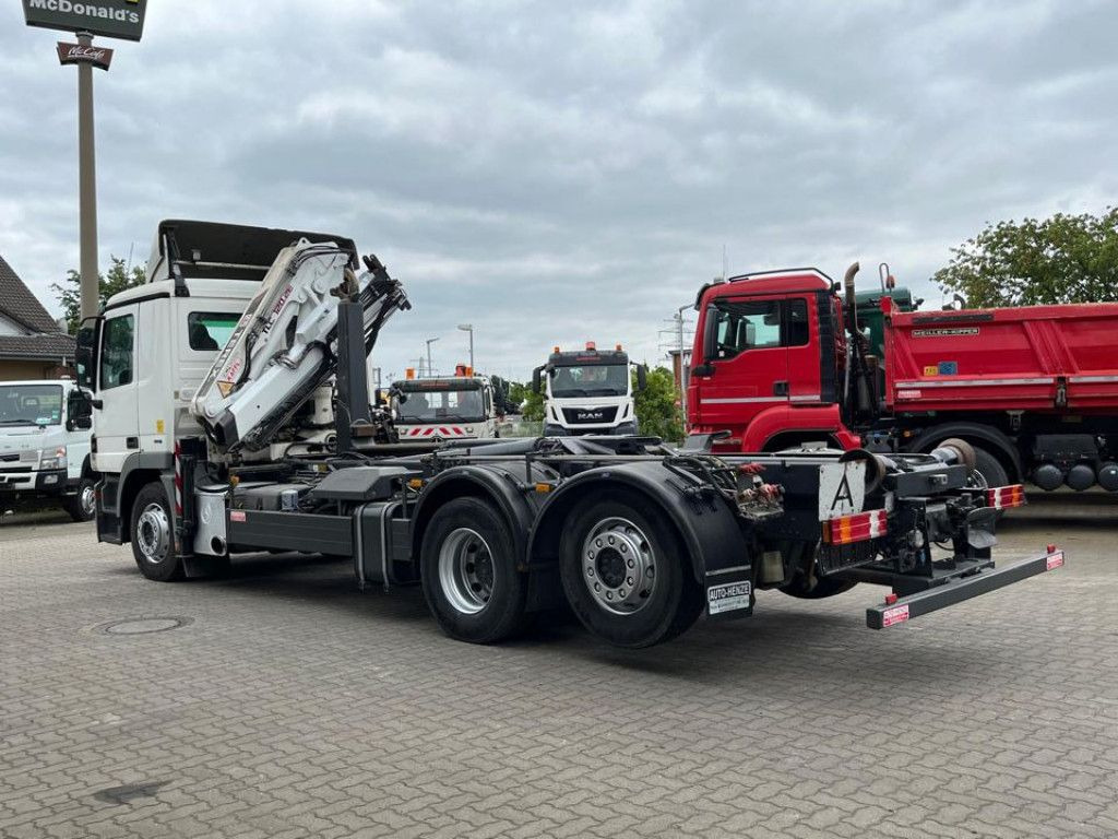 Mercedes-Benz Actros 2541 L6x2 Abrollkipper mit Kran Funk+Grei - Camião grua: foto 3 Mercedes-Benz Actros 2541 L6x2 Abrollkipper mit Kran Funk+Grei - Camião grua: foto 3