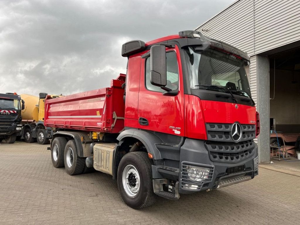 Mercedes-Benz Arocs 2648 6x4 3-Achs Kipper Bordmatik - Camião basculante: foto 2 Mercedes-Benz Arocs 2648 6x4 3-Achs Kipper Bordmatik - Camião basculante: foto 2