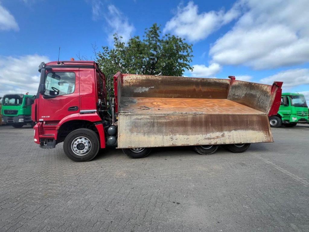 Mercedes-Benz Arocs 3243 8x4 4-Achs Kipper Bordmatik - Camião basculante: foto 5 Mercedes-Benz Arocs 3243 8x4 4-Achs Kipper Bordmatik - Camião basculante: foto 5