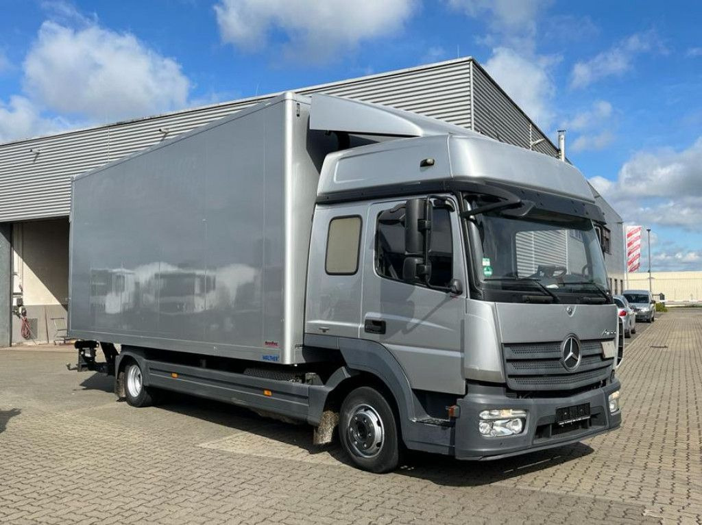 Mercedes-Benz Atego 818 L Möbelkoffer LBW Möbelkoffer gr.Fhs+S - Carrinha de contentor: foto 2 Mercedes-Benz Atego 818 L Möbelkoffer LBW Möbelkoffer gr.Fhs+S - Carrinha de contentor: foto 2