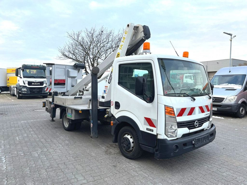 Nissan Cabstar 35.13 Hubarbeitsbühne Palfinger 14mtr - Caminhão com plataforma aérea, Veículo comercial: foto 2 Nissan Cabstar 35.13 Hubarbeitsbühne Palfinger 14mtr - Caminhão com plataforma aérea, Veículo comercial: foto 2