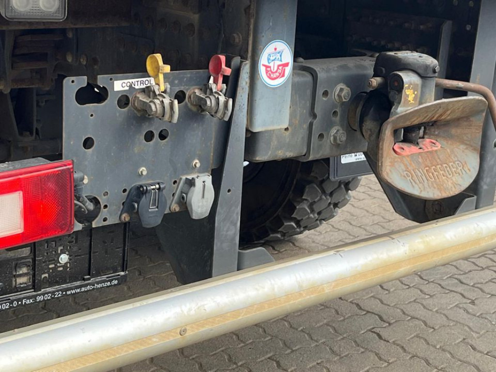 VOLVO (S) Truck FM 330 4x4 Pritsche Kran Singelreifen Funkfernbedienung - Camião de caixa aberta/ Plataforma, Camião grua: foto 5 VOLVO (S) Truck FM 330 4x4 Pritsche Kran Singelreifen Funkfernbedienung - Camião de caixa aberta/ Plataforma, Camião grua: foto 5