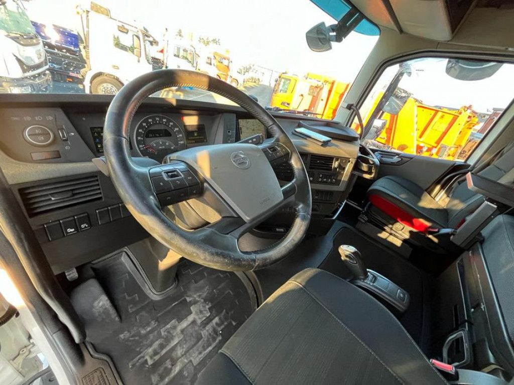 Volvo FH 500 6x2 Abrollkipper Funkfernbedienung - Camião polibenne: foto 5 Volvo FH 500 6x2 Abrollkipper Funkfernbedienung - Camião polibenne: foto 5