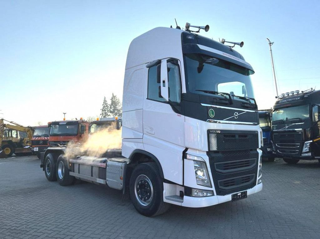 Volvo FH 500 6x2 Abrollkipper Funkfernbedienung - Camião polibenne: foto 2 Volvo FH 500 6x2 Abrollkipper Funkfernbedienung - Camião polibenne: foto 2